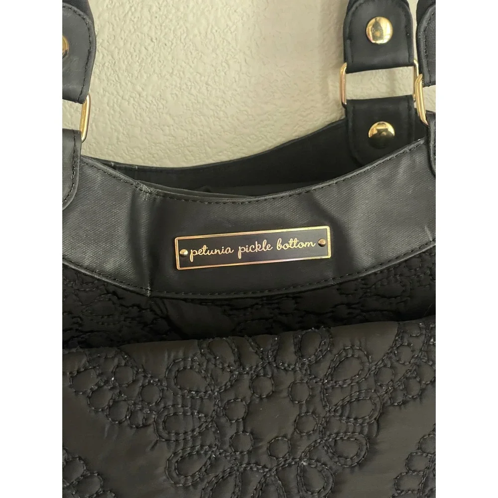 Petunia Pickle Bottom Sashay Satchel Diaper Bag Women Large Black Good Quilted